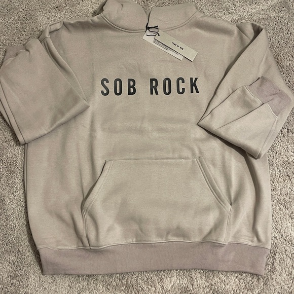 Fear Of God ESSENTIALS Hoodie- SOB Rock 2022 Tour - Rare - Size L - NWT - Picture 6 of 12